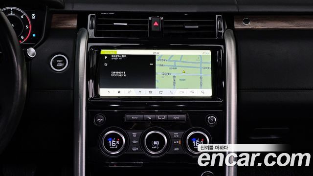 Land Rover Discovery 2019 — photo 13