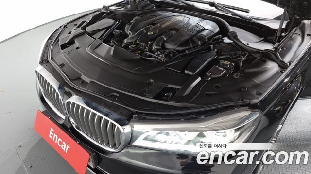 BMW 7-Series 2016 — photo 6