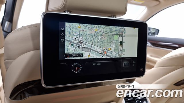 BMW 7-Series 2016 — photo 17
