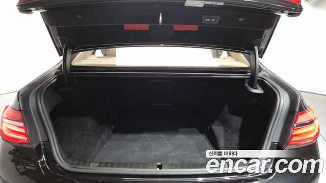 BMW 7-Series 2016 — photo 20