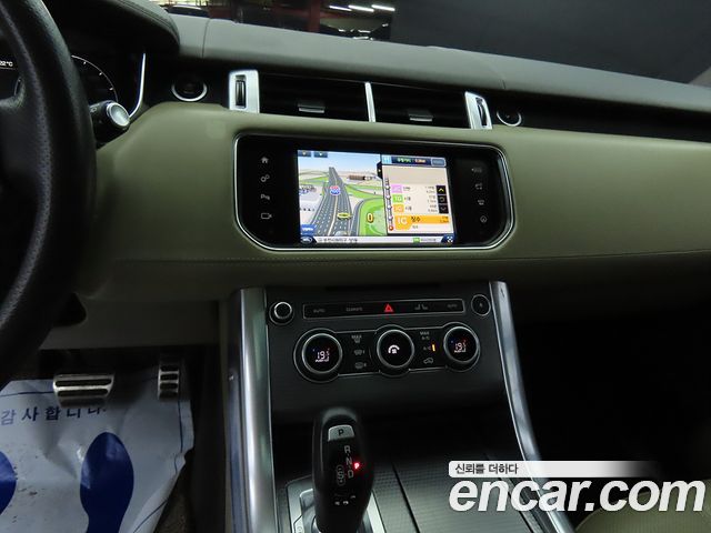 Land Rover Range Rover Sport 2016 — photo 10
