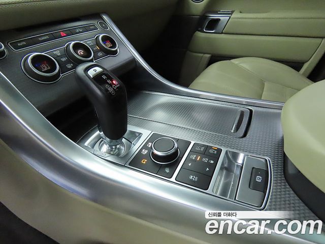 Land Rover Range Rover Sport 2016 — photo 11