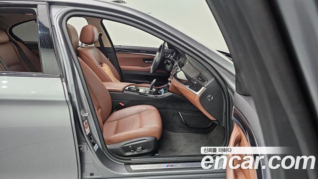 BMW 5-Series 2016 — фото 16