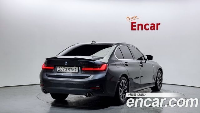 BMW 3-Series 2019 — photo 2