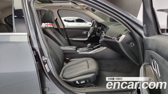 BMW 3-Series 2019 — photo 10