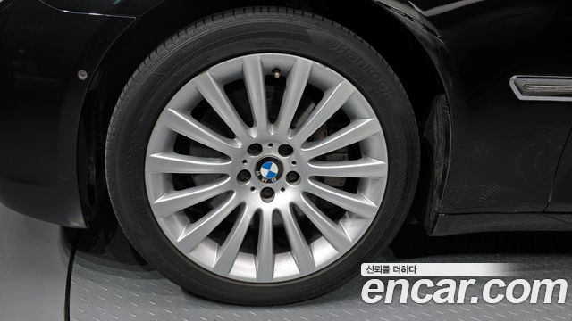 BMW 7-Series 2009 — photo 5