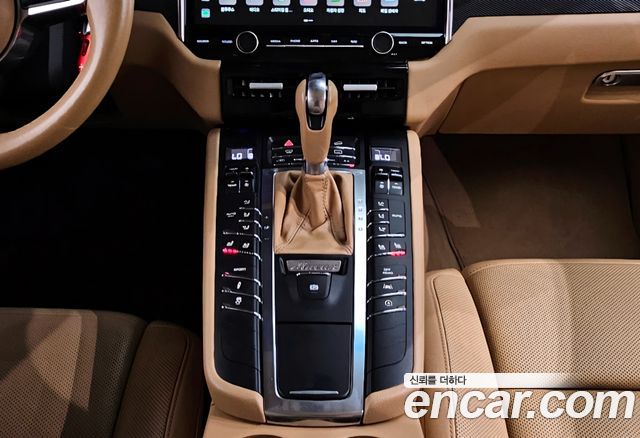 Porsche Macan 2017 — photo 9