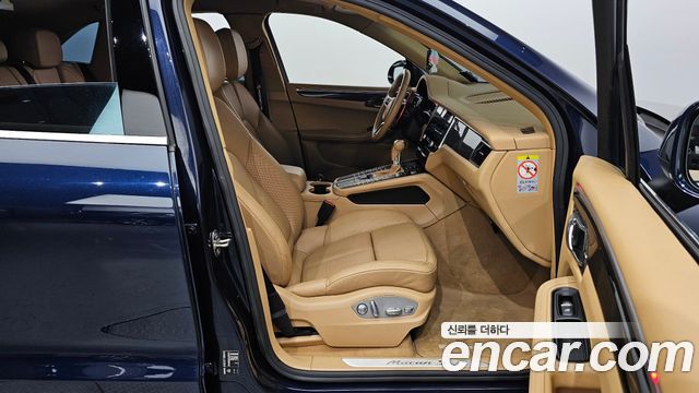 Porsche Macan 2017 — photo 11