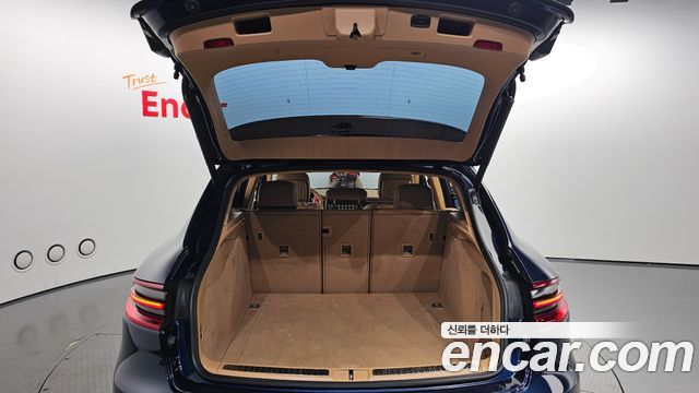 Porsche Macan 2017 — photo 20