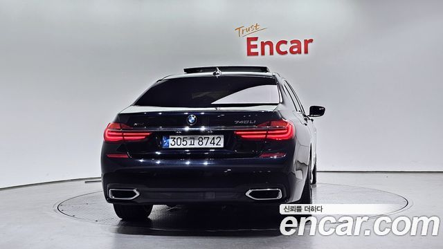 BMW 7-Series 2019 — photo 4