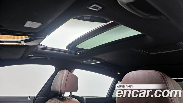 BMW 7-Series 2019 — photo 19
