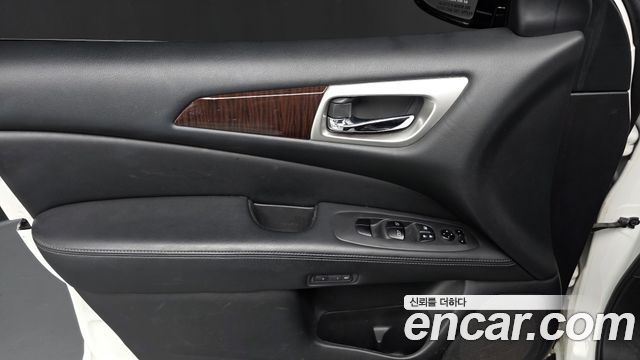 Nissan Pathfinder 2014 — photo 17
