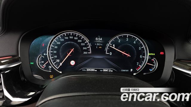 BMW Gran Turismo 2018 — photo 8