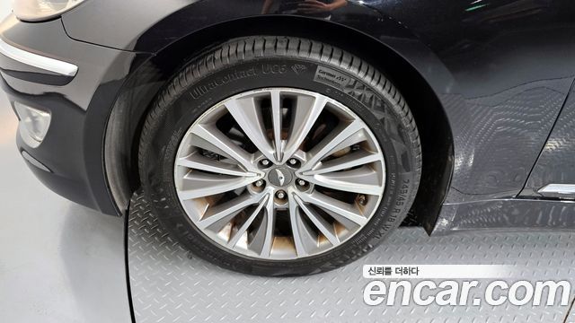 Hyundai Genesis 2013 — photo 5