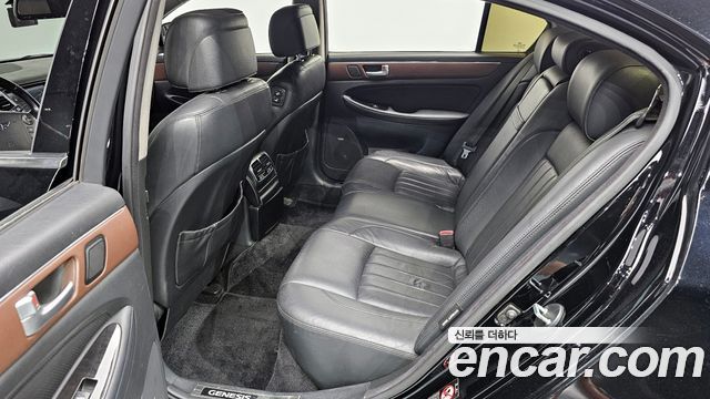 Hyundai Genesis 2013 — photo 12