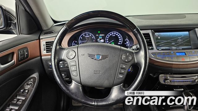 Hyundai Genesis 2013 — photo 13