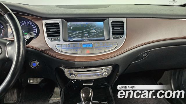 Hyundai Genesis 2013 — photo 14