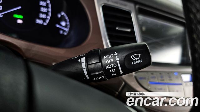 Hyundai Genesis 2013 — photo 18