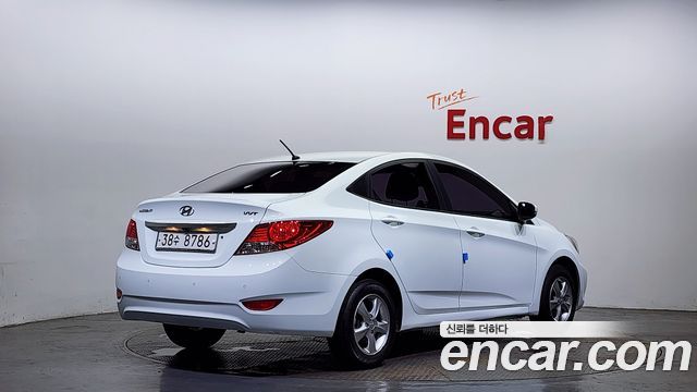 Hyundai Accent 2012 — photo 2
