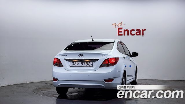Hyundai Accent 2012 — photo 4
