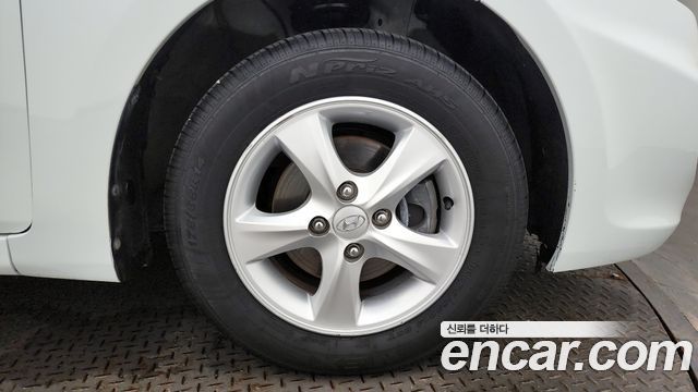 Hyundai Accent 2012 — photo 5