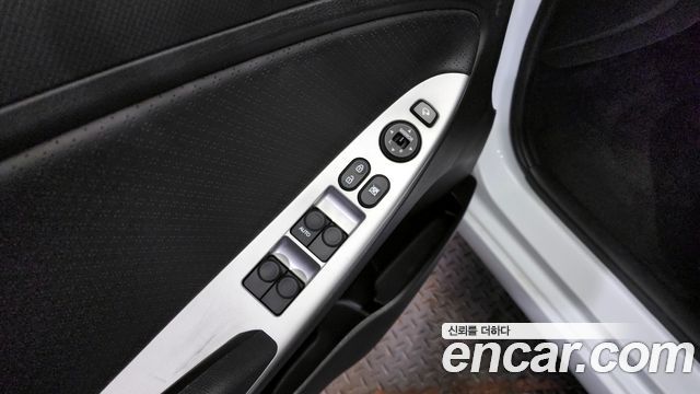 Hyundai Accent 2012 — photo 14