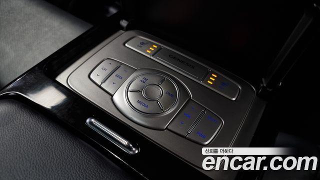 Hyundai Genesis 2013 — photo 19