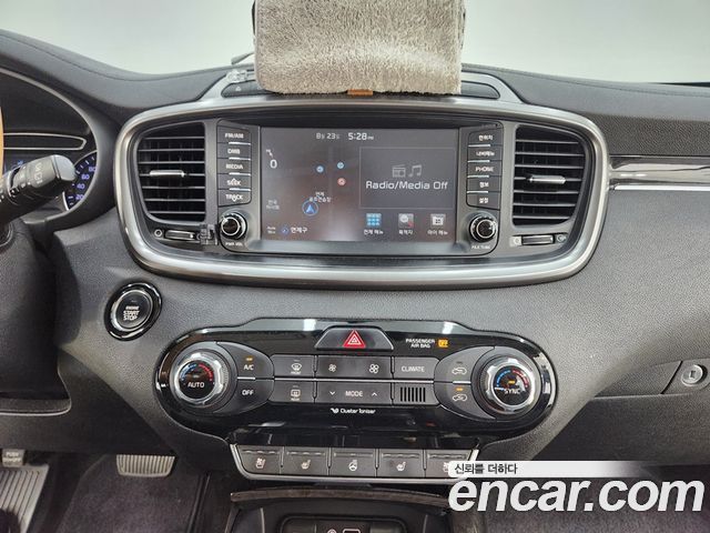 Kia Sorento 2017 — photo 18