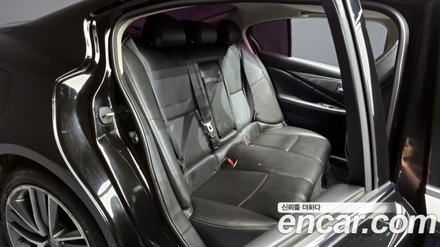 Infiniti Q50 2016 — photo 12