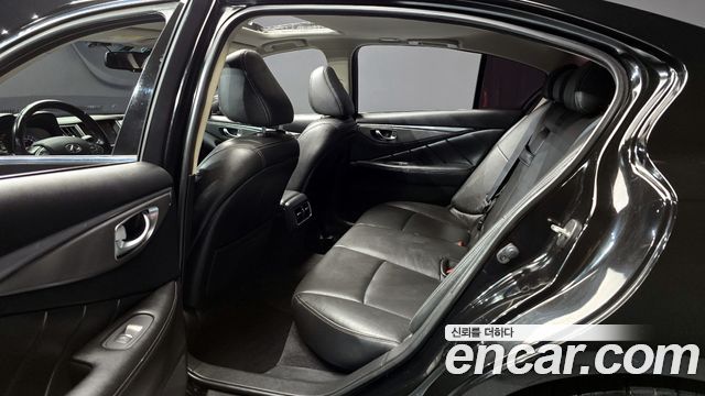 Infiniti Q50 2016 — photo 13