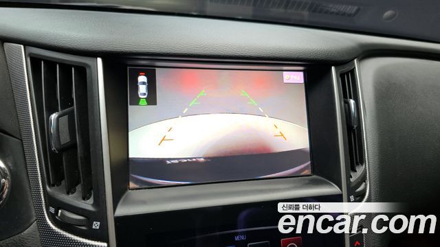 Infiniti Q50 2016 — photo 16