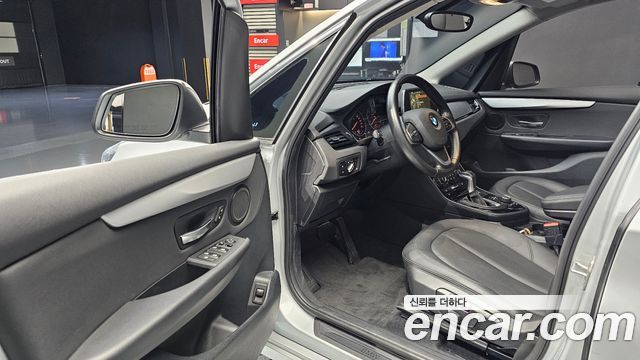 BMW 2-Series 2016 — photo 11