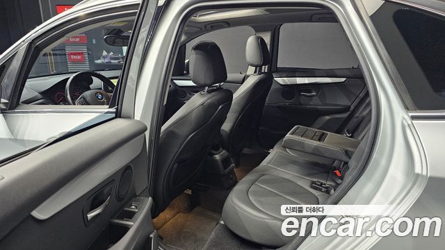 BMW 2-Series 2016 — photo 12