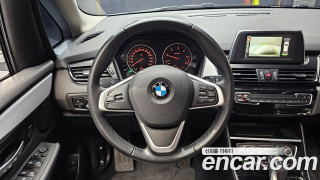 BMW 2-Series 2016 — photo 13