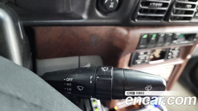 KG Mobility Musso 2000 — photo 16