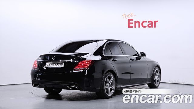 Mercedes-Benz C-Class 2017 — photo 2