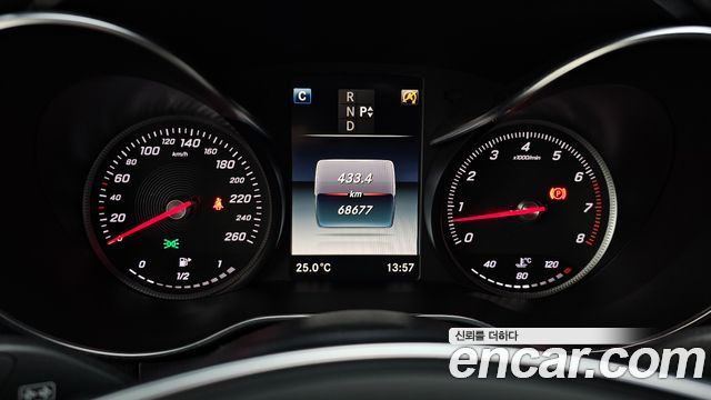 Mercedes-Benz C-Class 2017 — photo 8
