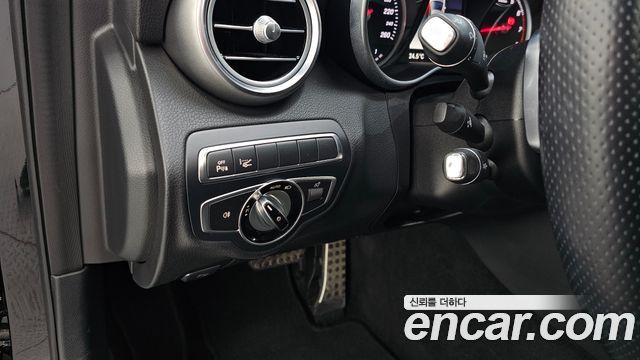 Mercedes-Benz C-Class 2017 — photo 16