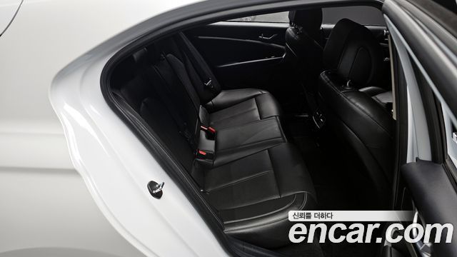 Genesis G70 2023 — photo 11
