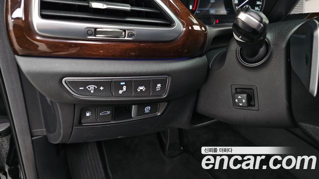Genesis EQ900 2016 — photo 18