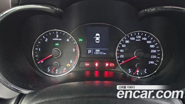 Kia K3 2014 — photo 8