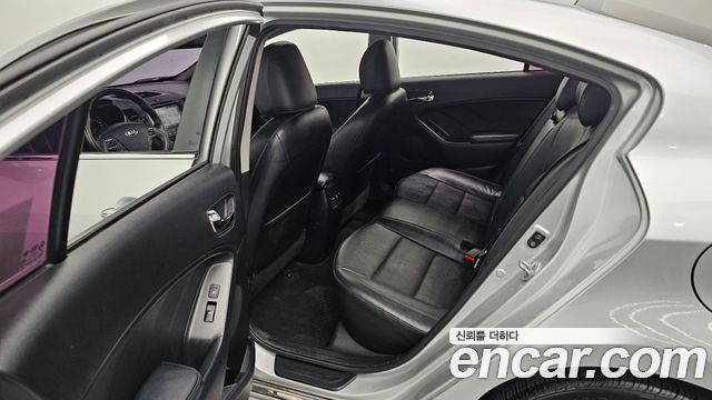 Kia K3 2014 — photo 10