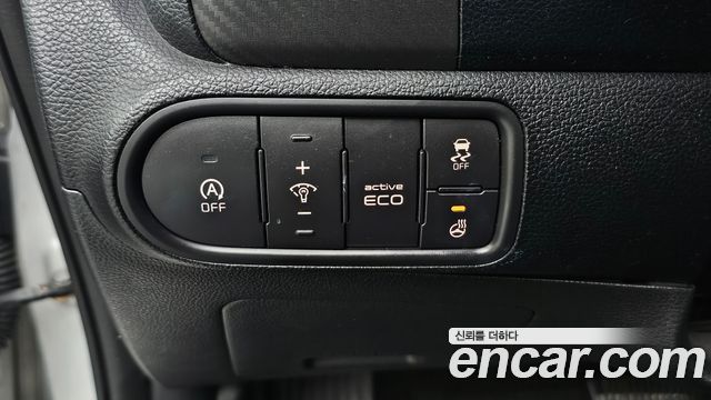 Kia K3 2014 — photo 16
