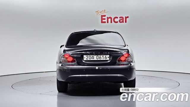 Jaguar X-TYPE 2009 — photo 4