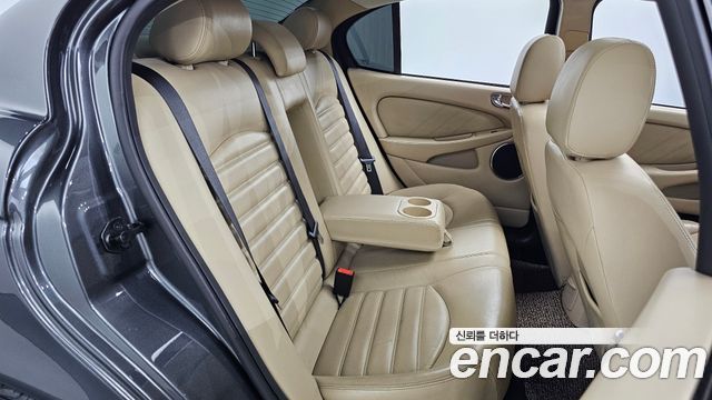 Jaguar X-TYPE 2009 — photo 12