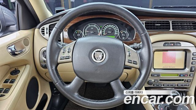 Jaguar X-TYPE 2009 — photo 14