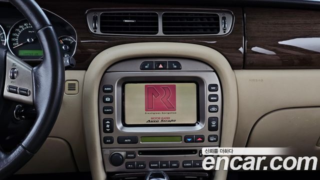 Jaguar X-TYPE 2009 — photo 15