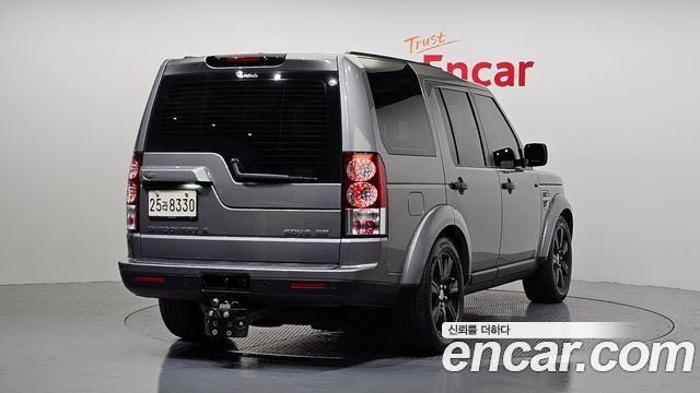 Land Rover Discovery 2012 — photo 2