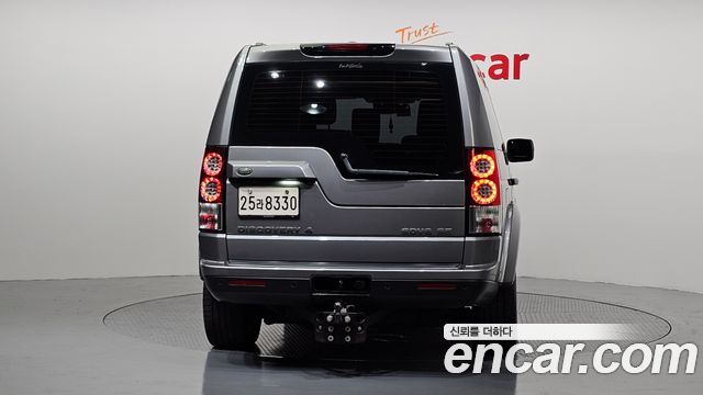Land Rover Discovery 2012 — photo 4