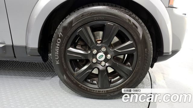 Land Rover Discovery 2012 — photo 5